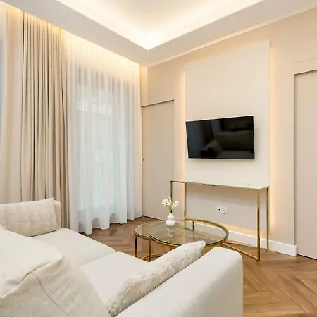 Apartment Luxury Heart Of By Renters